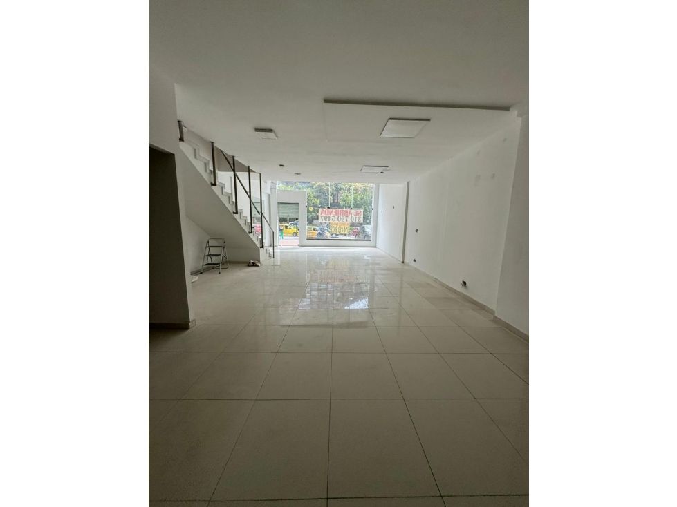 Local en venta Cundinamarca Bogotá Los Alpes 286 m2 Habitaciones 0 Baños 2 Garajes 3 Precio $4500000000