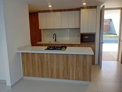 Casa en arriendo Antioquia Rionegro San Antonio 176 m2 Habitaciones 3 Baños 4 Garajes 1 Precio $5700000