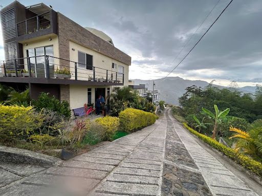 Casa en venta Cundinamarca La Vega La Vega 432 m2 Habitaciones 4 Baños 6 Garajes 2 Precio $1100000000