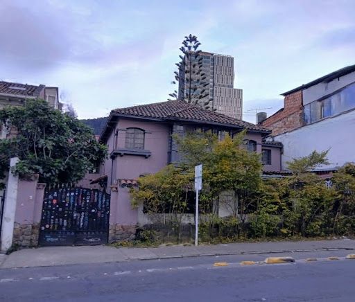 Casa en arriendo Cundinamarca Bogotá Teusaquillo 583 m2 Habitaciones 5 Baños 4 Garajes 4 Precio $9000000