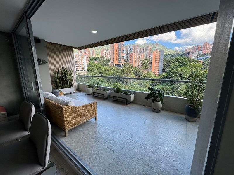 Apartamento en venta Antioquia Envigado La Inmaculada 194 m2 Habitaciones 3 Baños 4 Garajes 2 Precio $1250000000