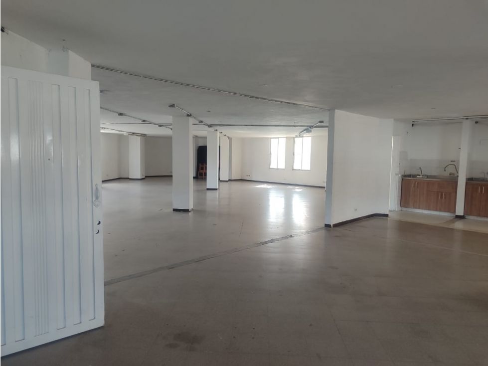 Edificio en arriendo Antioquia Medellín Santa Fe 1880 m2 Habitaciones 5 Baños 10 Garajes 9 Precio $40000000