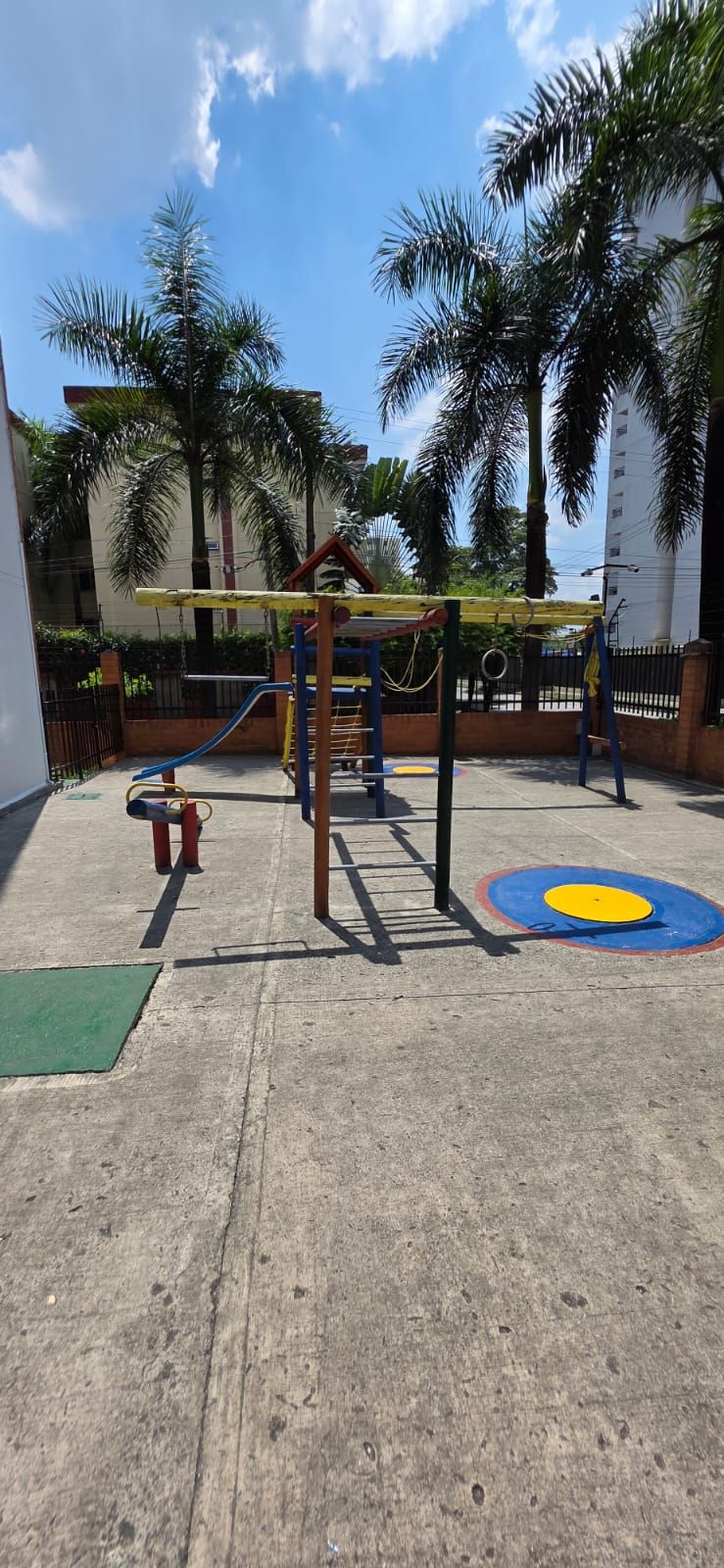 Apartamento en venta Valle Del Cauca Cali Prados Del Norte 57 m2 Habitaciones 3 Baños 2 Garajes 1 Precio $236000000