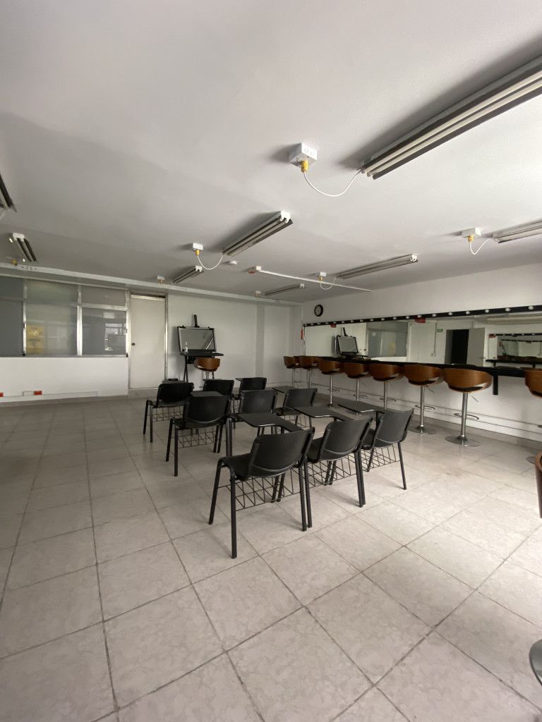 Local en venta Antioquia Medellín La Candelaria 700 m2 Habitaciones 0 Baños 10 Garajes 0 Precio $3500000000