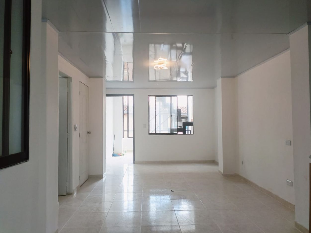 Apartamento en arriendo Antioquia Medellín La Gloria 84 m2 Habitaciones 3 Baños 3 Garajes 0 Precio $3300000