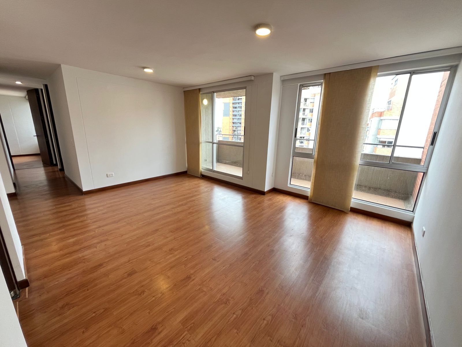 Apartamento en arriendo Cundinamarca Bogotá Santa Rosa 90 m2 Habitaciones 3 Baños 2 Garajes 1 Precio $3568164
