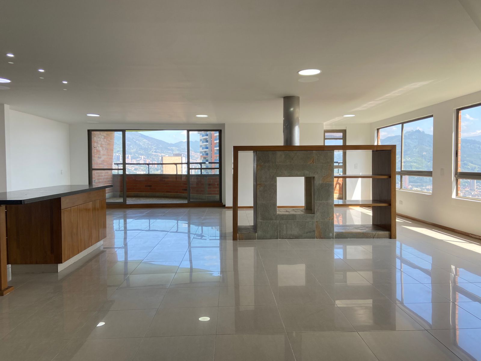 Apartamento en arriendo Antioquia Sabaneta Betania 269 m2 Habitaciones 3 Baños 4 Garajes 2 Precio $7150000