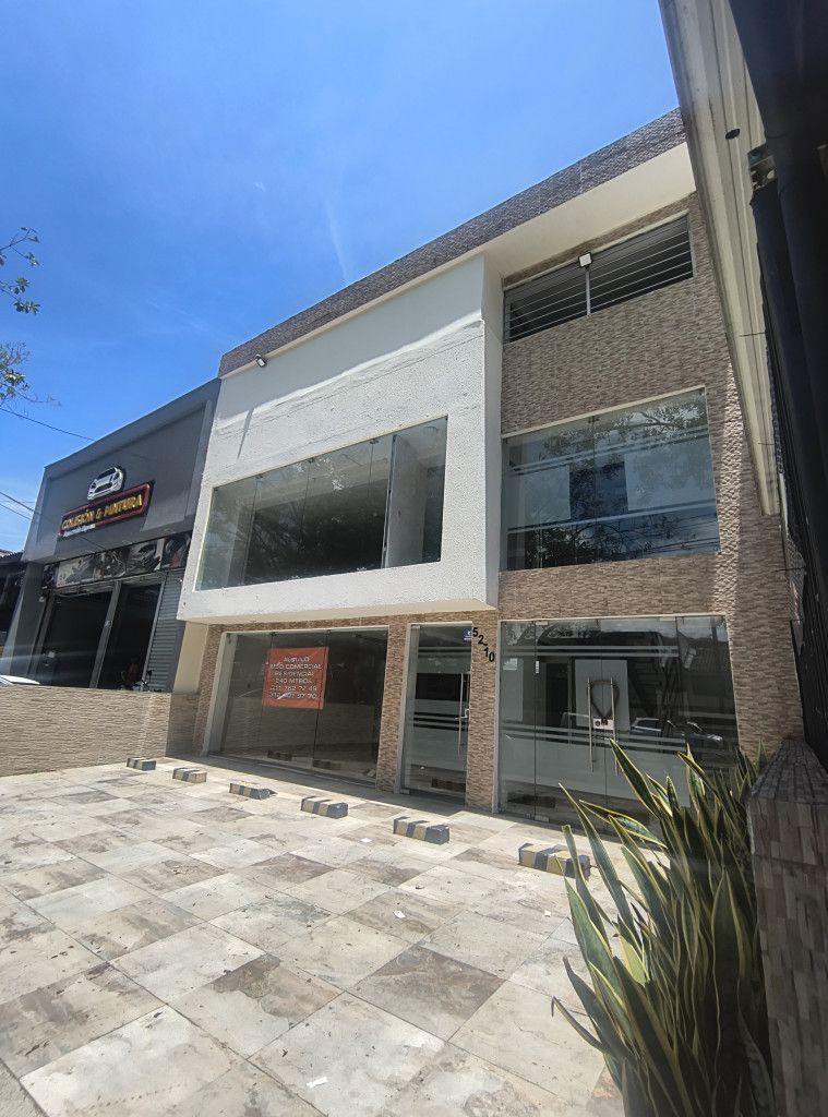 Local en arriendo Valle Del Cauca Cali Camino Real 250 m2 Habitaciones 0 Baños 2 Garajes 0 Precio $4500000