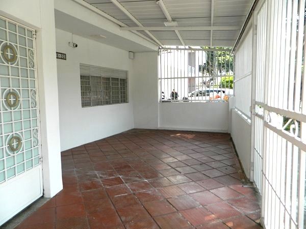 Edificio en venta Valle Del Cauca Cali Champagnat 575 m2 Habitaciones 14 Baños 3 Garajes 3 Precio $910000000