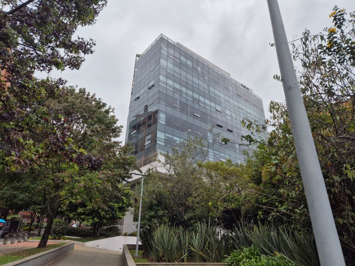 Oficina en arriendo Cundinamarca Bogotá Cerros De Los Alpes 70 m2 Habitaciones 0 Baños 2 Garajes 1 Precio $7500000