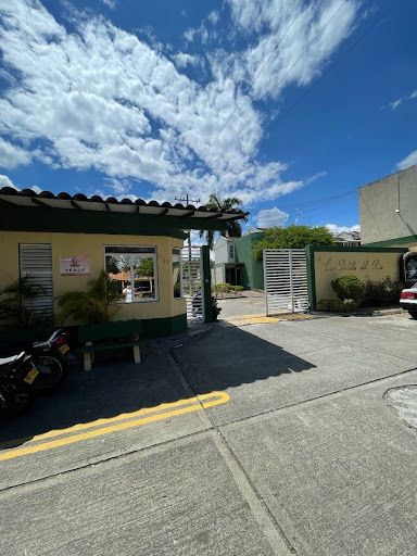 Casa en venta Valle Del Cauca Guadalajara De Buga La Merced 106 m2 Habitaciones 4 Baños 4 Garajes 1 Precio $490000000