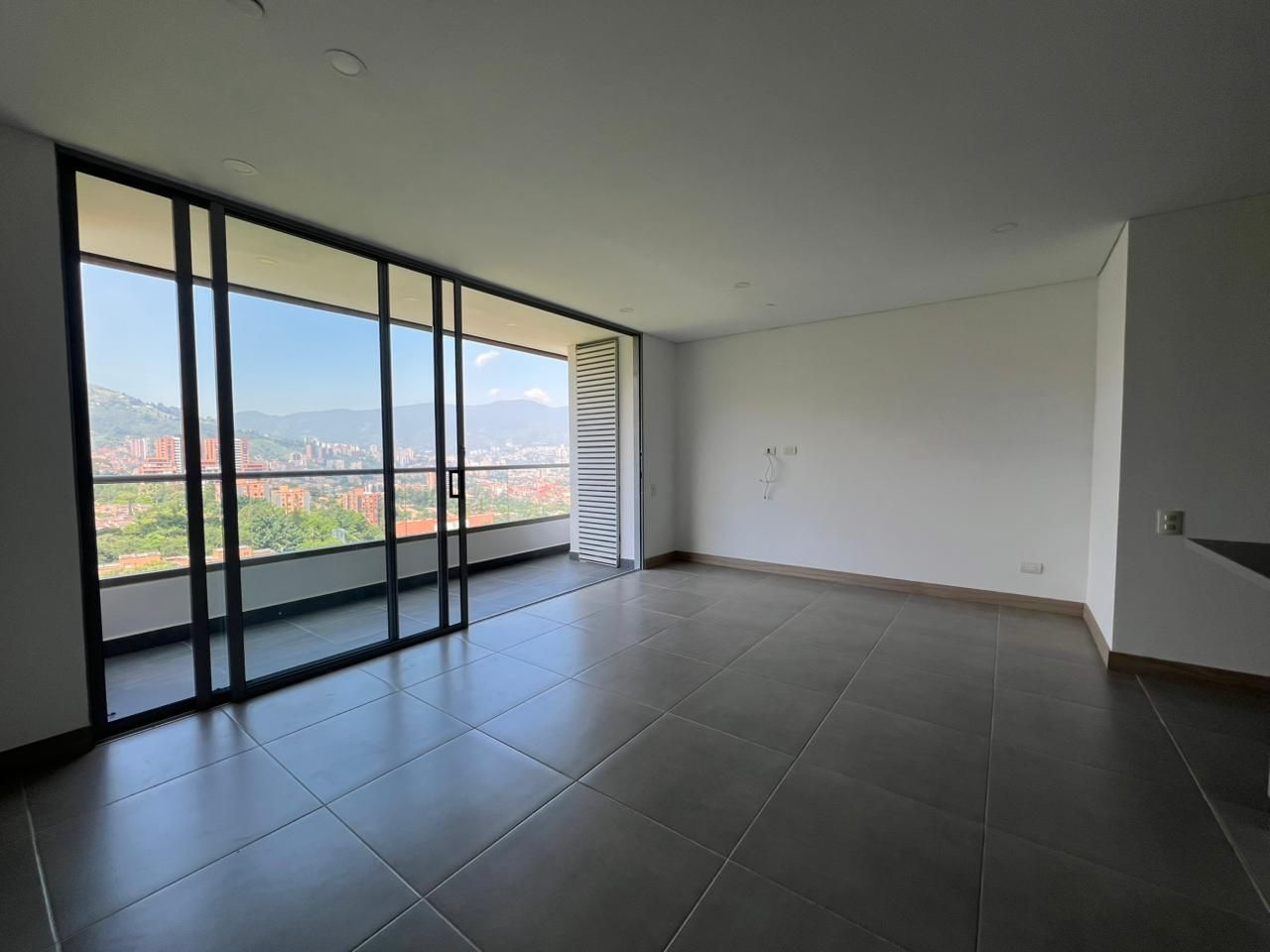 Apartamento en arriendo Antioquia Envigado La Mesa 65 m2 Habitaciones 2 Baños 2 Garajes 2 Precio $4650000