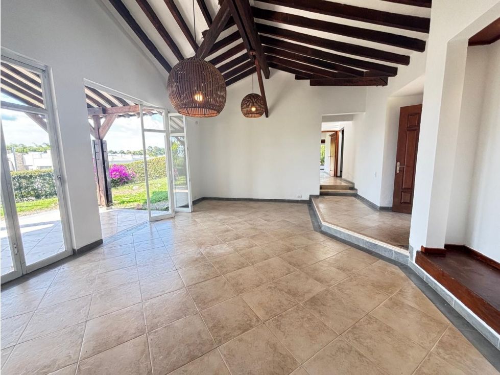 Casa Campestre en arriendo Quindío Armenia Armenia 230 m2 Habitaciones 3 Baños 3 Garajes 4 Precio $5000000