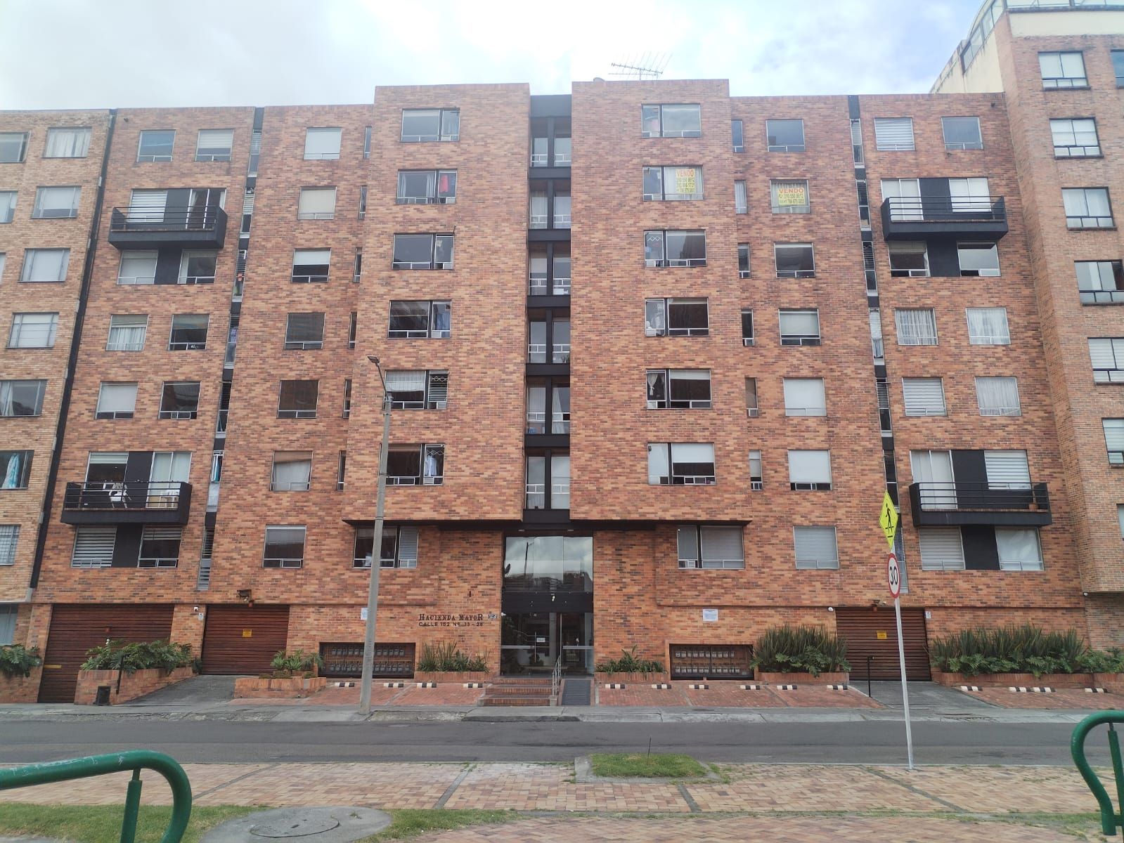 Apartamento en arriendo Cundinamarca Bogotá Parques De Lorena - Edif Hacienda Mayor 60 m2 Habitaciones 3 Baños 2 Garajes 1 Precio $2150000