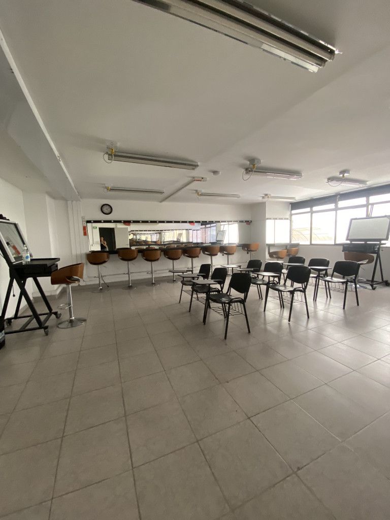 Oficina en venta Antioquia Medellín La Candelaria 700 m2 Habitaciones 0 Baños 10 Garajes 0 Precio $3500000000