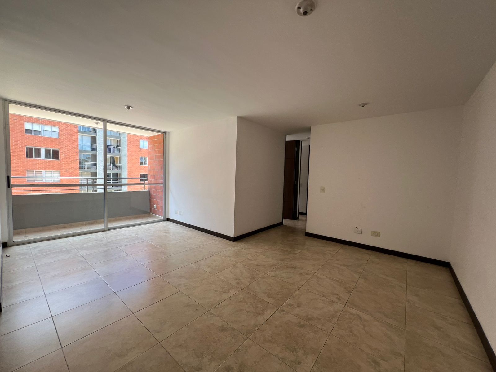 Apartamento en arriendo Antioquia Envigado Alto De Misael 73 m2 Habitaciones 3 Baños 2 Garajes 2 Precio $3650000