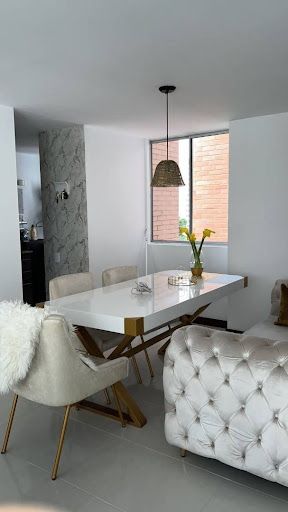 Apartamento en arriendo Antioquia Envigado El Esmeraldal 100 m2 Habitaciones 3 Baños 3 Garajes 2 Precio $4500000