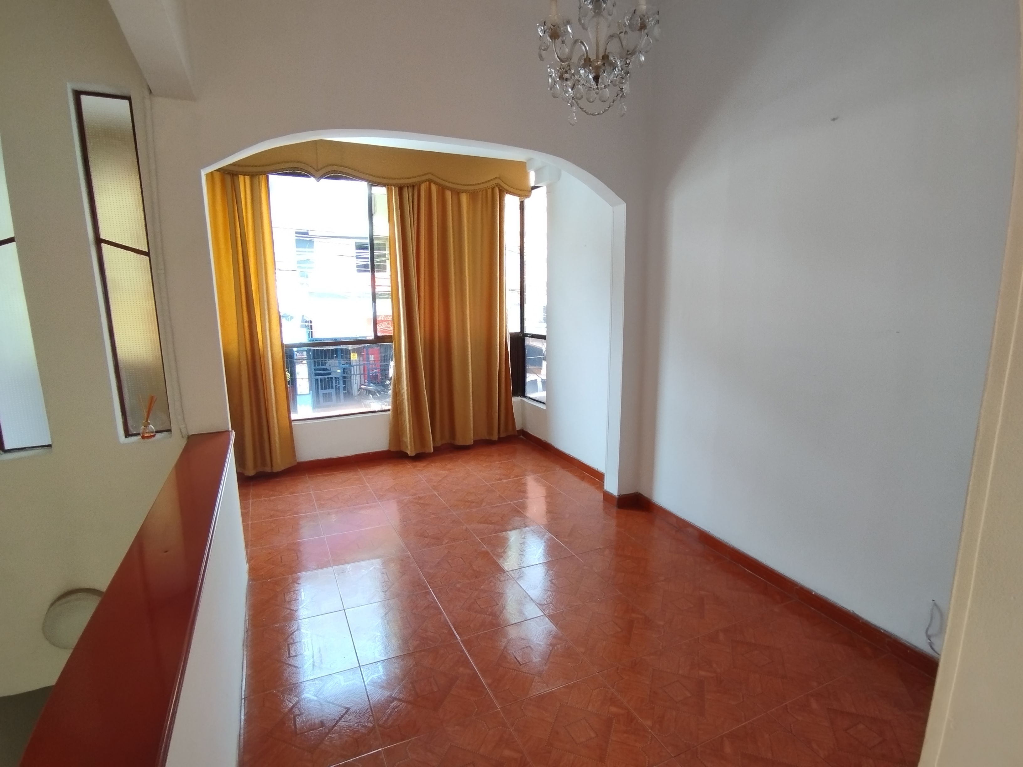 Casa en arriendo o venta Antioquia Medellín La America 180 m2 Habitaciones 5 Baños 3 Garajes 0 Precio venta $750000000 Precio arriendo $2800000