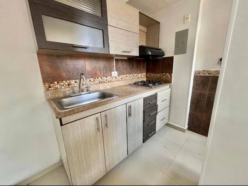 Apartamento en arriendo Antioquia Medellín Loma De Los Bernal 60 m2 Habitaciones 3 Baños 2 Garajes 0 Precio $2300000