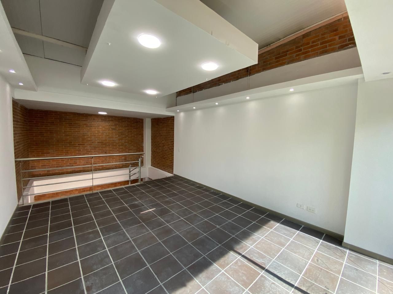 Local en arriendo Antioquia Medellín San Diego 60 m2 Habitaciones 0 Baños 2 Garajes 1 Precio $4000000