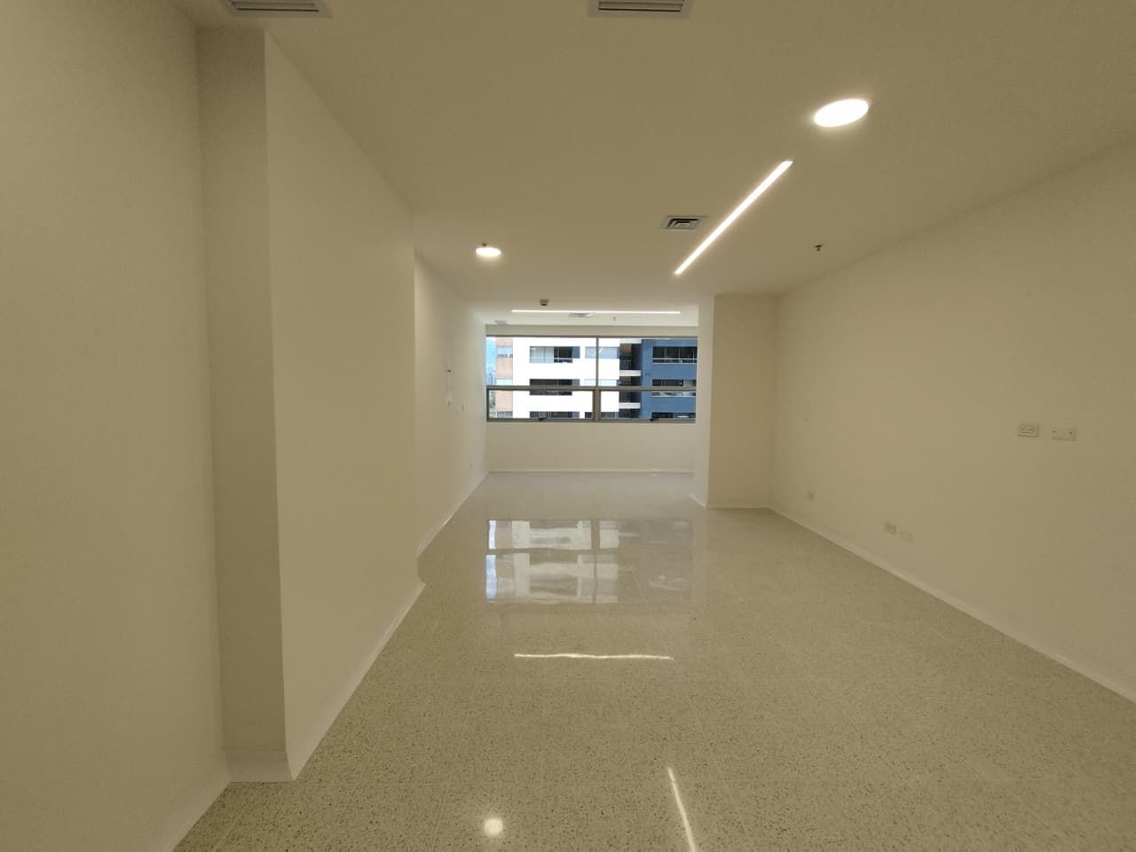 Consultorio en arriendo Antioquia Medellín Simesa 38 m2 Habitaciones 0 Baños 1 Garajes 1 Precio $4500000