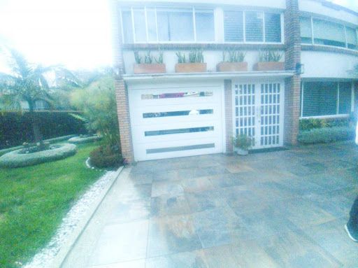 Casa en arriendo Cundinamarca Bogotá Niza 420 m2 Habitaciones 3 Baños 5 Garajes 5 Precio $12000000