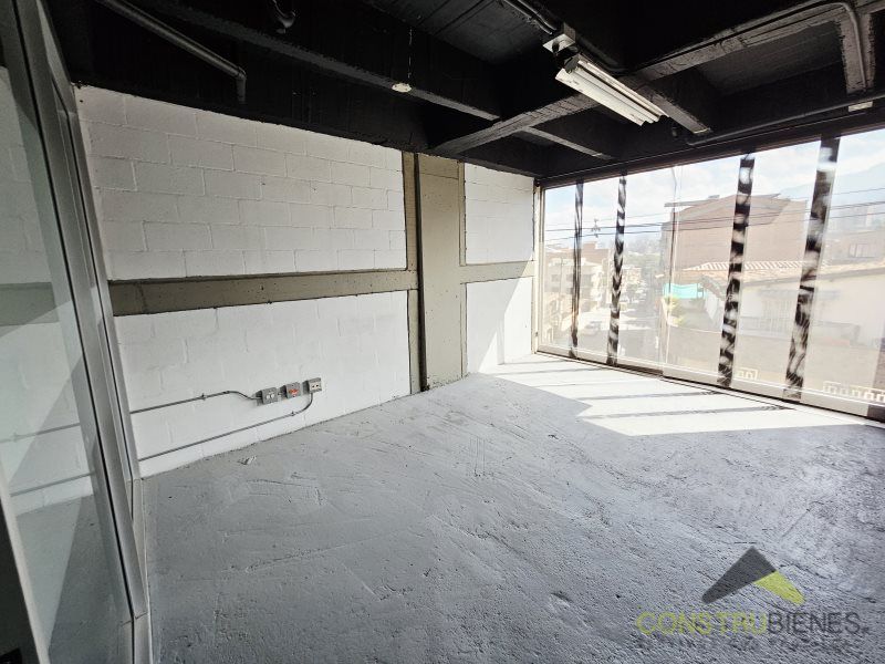 Bodega en arriendo Antioquia Envigado La Mina 1 m2 Habitaciones 0 Baños 6 Garajes 0 Precio $26000000