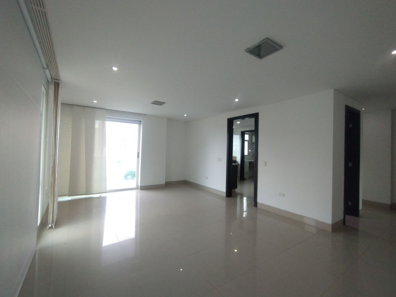 Apartamento en arriendo Atlántico Barranquilla Altos Del Limon 133 m2 Habitaciones 3 Baños 4 Garajes 1 Precio $4300000