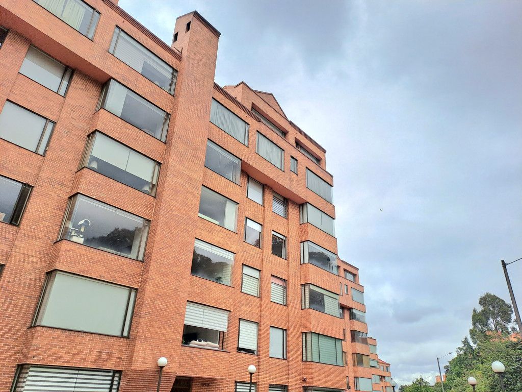 Apartamento en venta Cundinamarca Bogotá Club Los Lagartos 111 m2 Habitaciones 3 Baños 2 Garajes 3 Precio $640000000