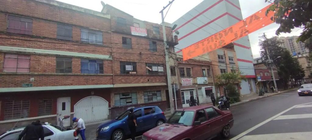 Casa en venta Cundinamarca Bogotá Eduardo Santos 440 m2 Habitaciones 10 Baños 4 Garajes 0 Precio $650000000