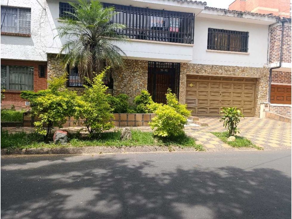 Casa en arriendo Antioquia Medellín El Velodromo 600 m2 Habitaciones 5 Baños 5 Garajes 2 Precio $9500000