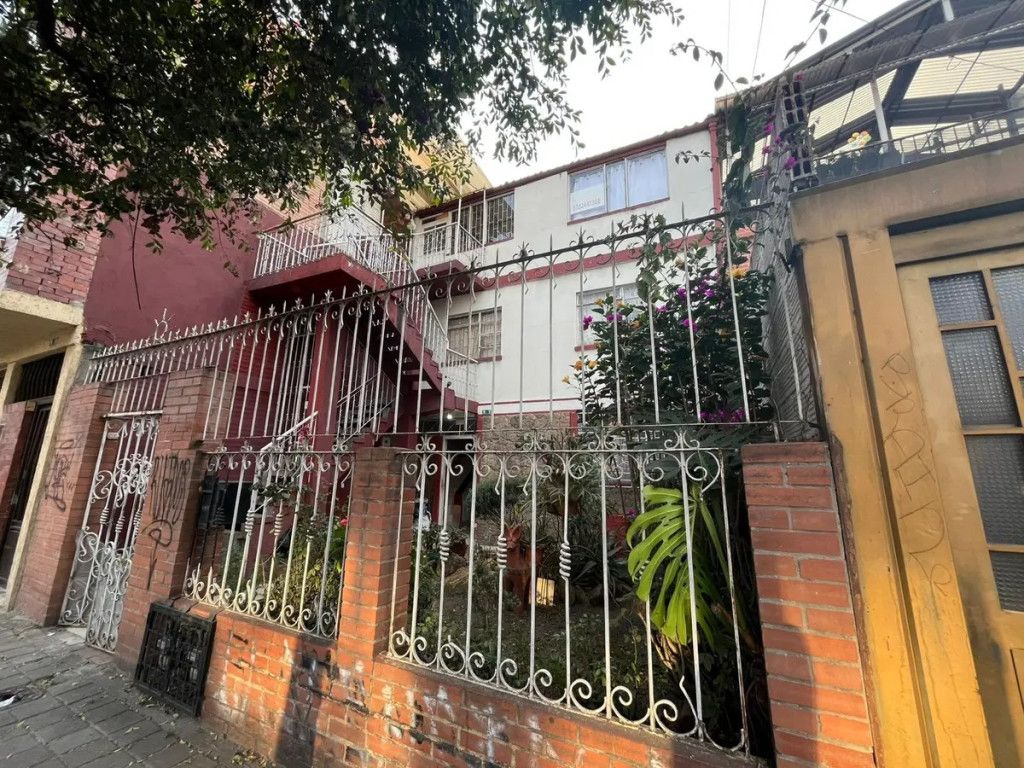 Casa en venta Cundinamarca Bogotá Quiroga 161 m2 Habitaciones 6 Baños 3 Garajes 0 Precio $560000000