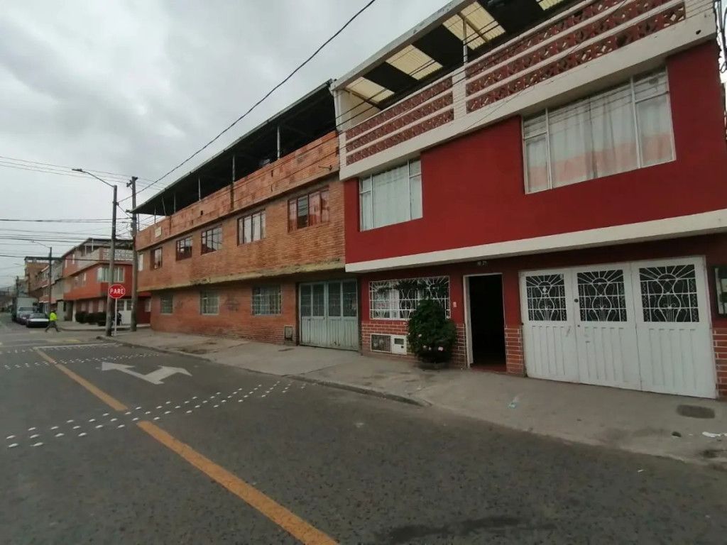 Casa en venta Cundinamarca Bogotá El Retazo 391 m2 Habitaciones 11 Baños 3 Garajes 1 Precio $450000000