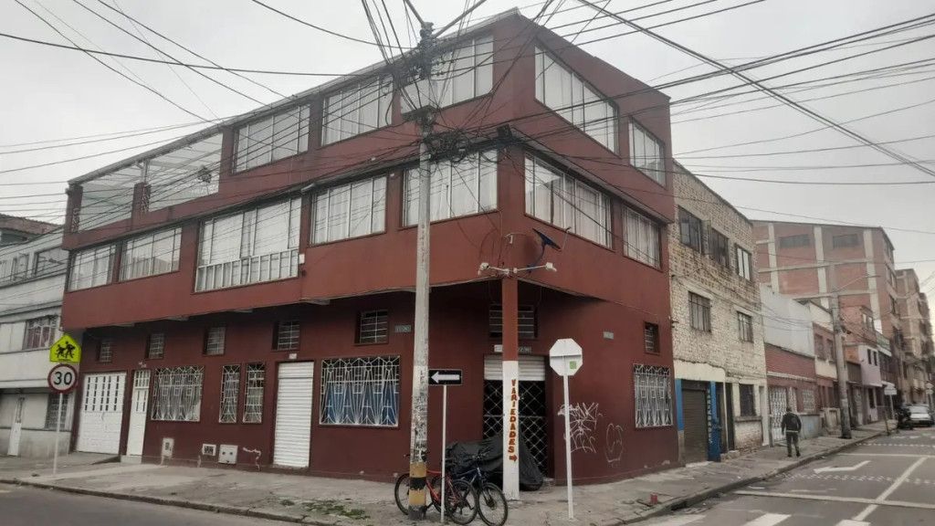 Casa en venta Cundinamarca Bogotá Caracas 384 m2 Habitaciones 7 Baños 5 Garajes 0 Precio $850000000
