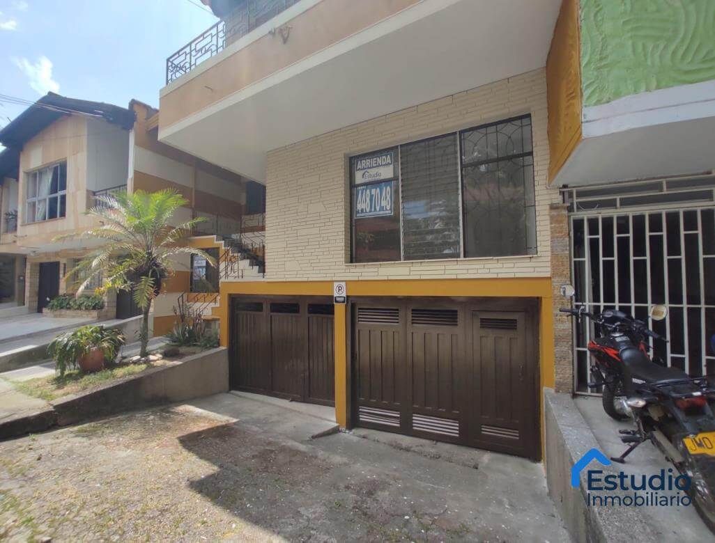 Casa en arriendo Antioquia Medellín Florida Nueva 220 m2 Habitaciones 6 Baños 3 Garajes 1 Precio $5800000