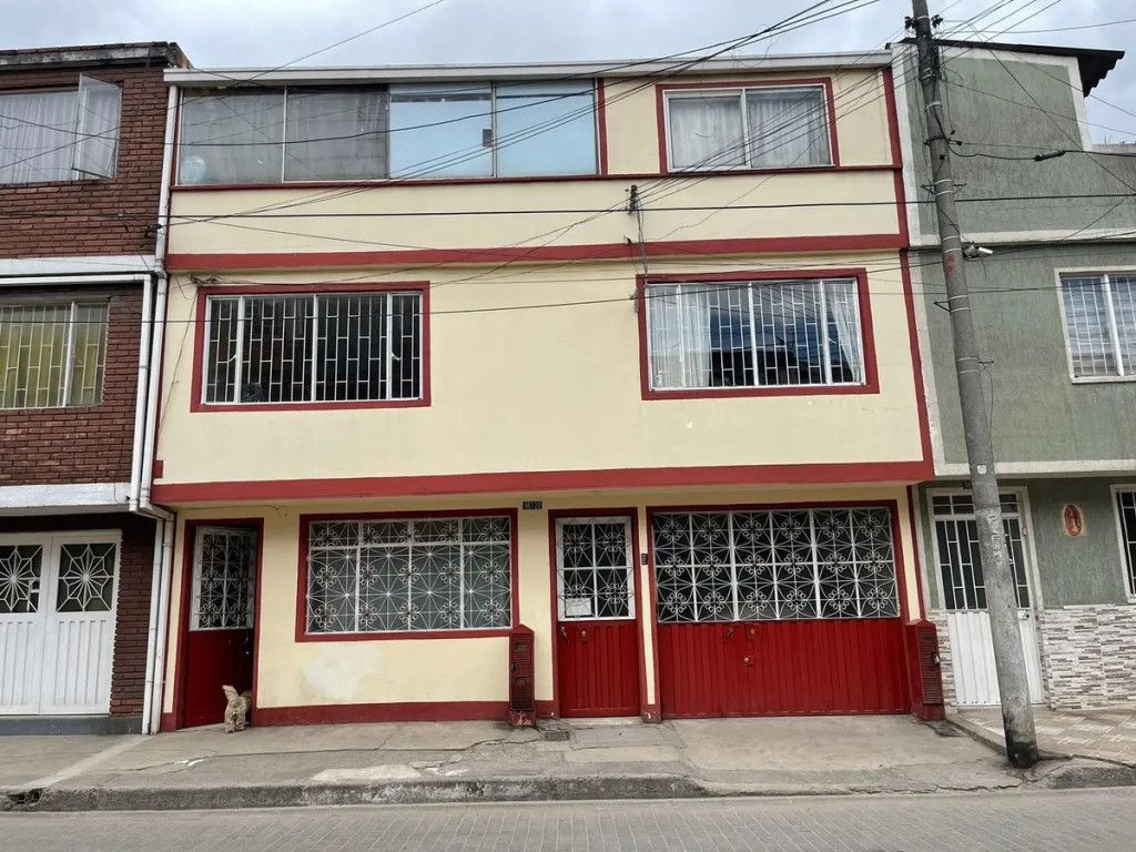 Casa en venta Cundinamarca Bogotá Santander 382 m2 Habitaciones 11 Baños 7 Garajes 1 Precio $1150000000
