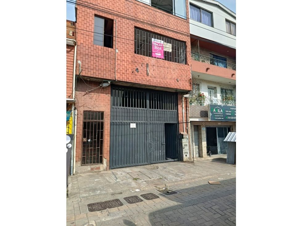 Bodega en arriendo o venta Antioquia Itagüí Santa Maria Et I 100 m2 Habitaciones 0 Baños 1 Garajes 0 Precio venta $400000000 Precio arriendo $4500000