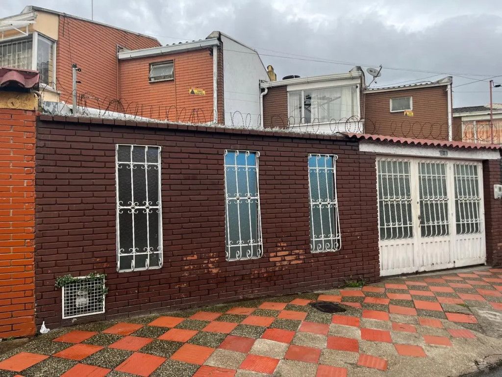 Casa en venta Cundinamarca Bogotá Villa Claudia 152 m2 Habitaciones 5 Baños 4 Garajes 1 Precio $610000000