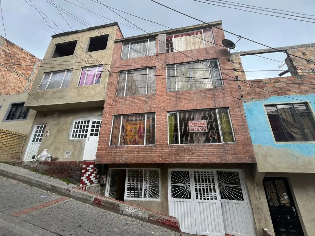 Casa en venta Cundinamarca Bogotá La Picota 284 m2 Habitaciones 8 Baños 4 Garajes 1 Precio $330000000