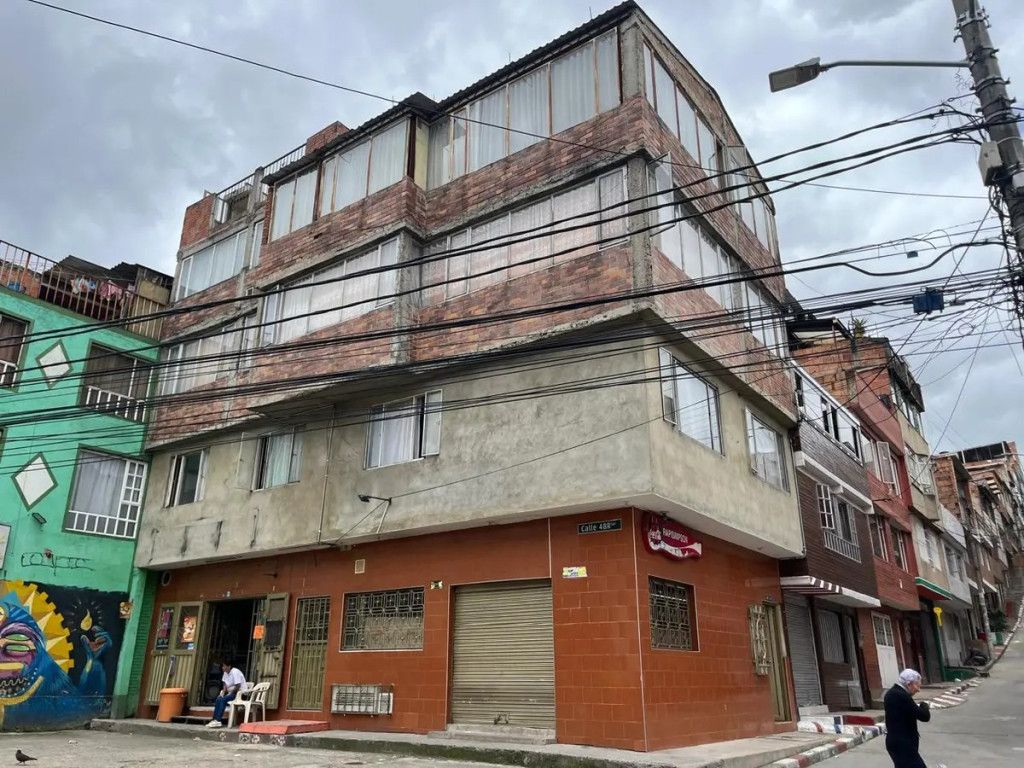 Casa en venta Cundinamarca Bogotá Diana Turbay 300 m2 Habitaciones 9 Baños 8 Garajes 0 Precio $570000000
