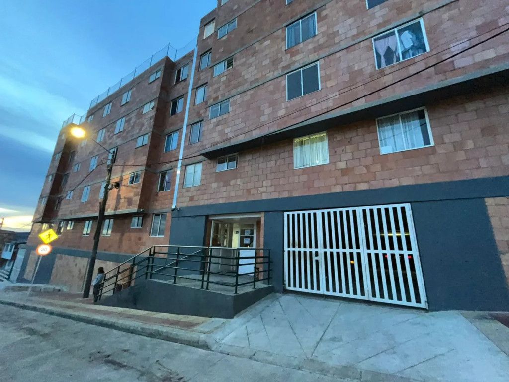 Apartamento en venta Cundinamarca Bogotá Los Libertadores 42 m2 Habitaciones 3 Baños 2 Garajes 0 Precio $135000000