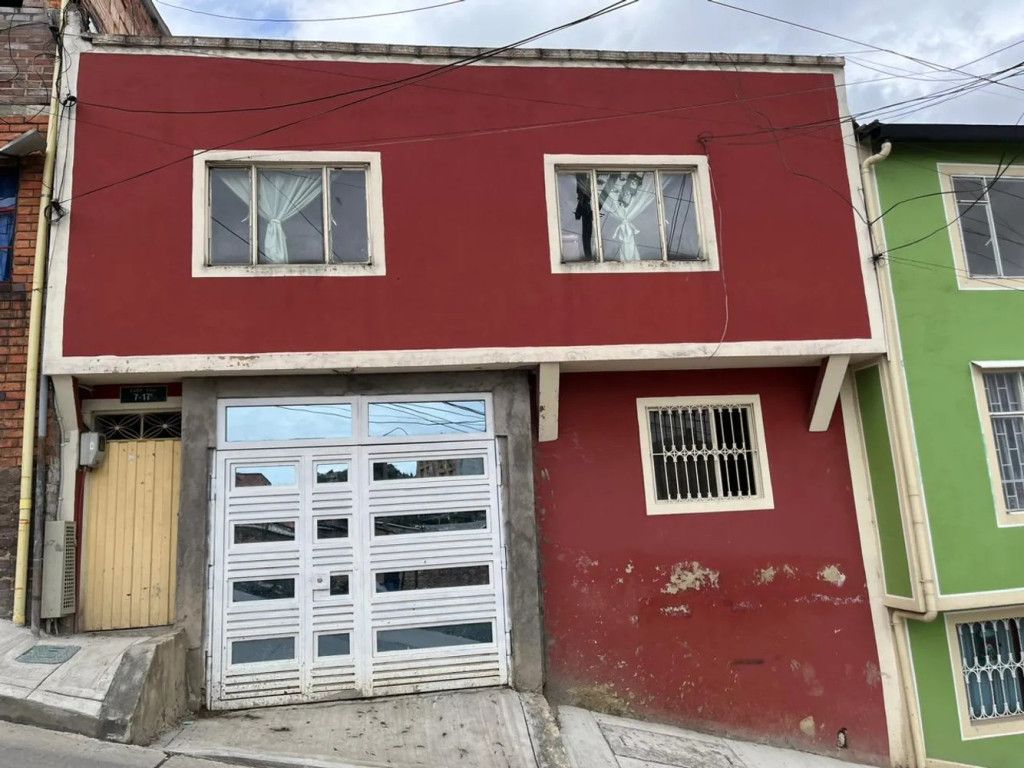 Casa en venta Cundinamarca Bogotá Vitelma 281 m2 Habitaciones 8 Baños 4 Garajes 1 Precio $350000000