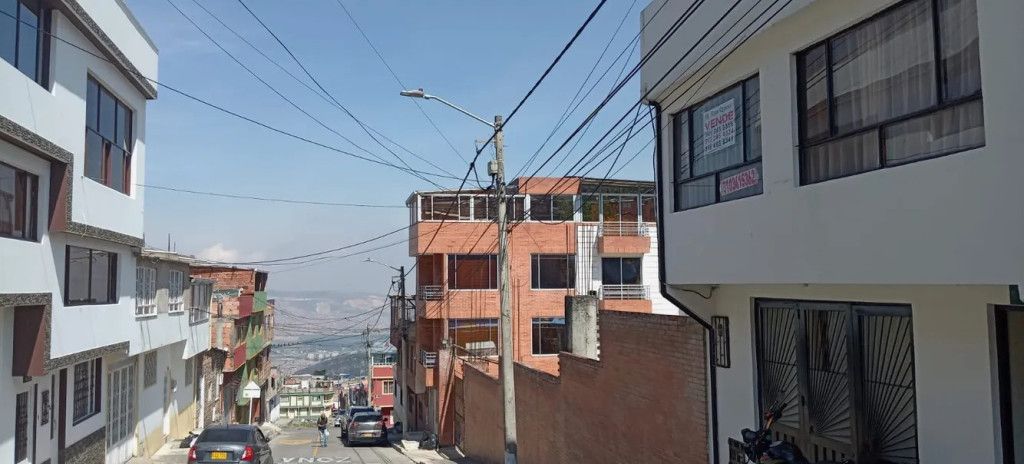Casa en venta Cundinamarca Bogotá Moralba 128 m2 Habitaciones 6 Baños 2 Garajes 0 Precio $295000000