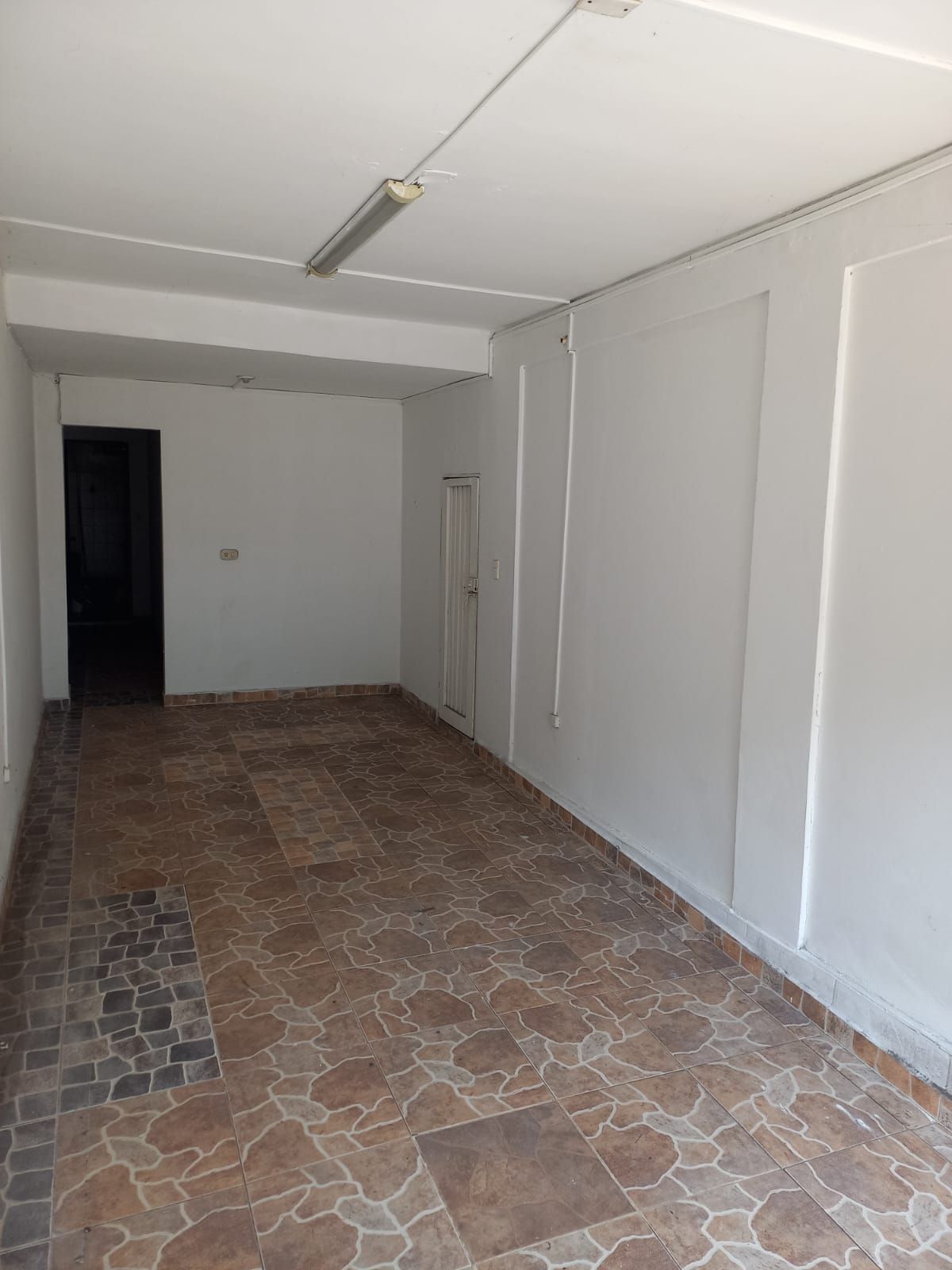 Local en arriendo Valle Del Cauca Cali Vipasa 50 m2 Habitaciones 0 Baños 1 Garajes 1 Precio $1000000