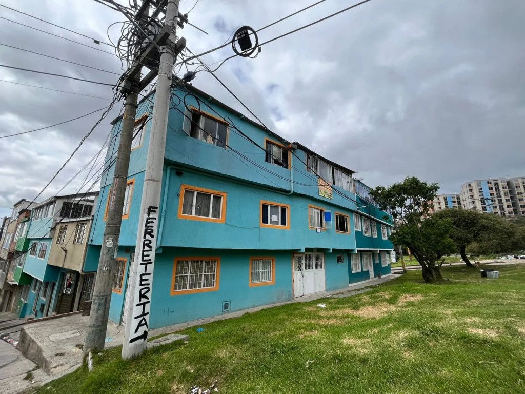 Casa en venta Cundinamarca Bogotá Nueva Delly 140 m2 Habitaciones 6 Baños 5 Garajes 0 Precio $280000000