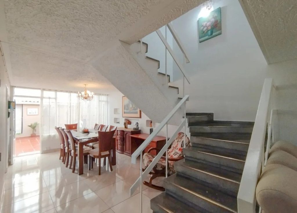 Casa en venta Cundinamarca Bogotá Ciudad Jardín Sur 143 m2 Habitaciones 4 Baños 3 Garajes 1 Precio $650000000