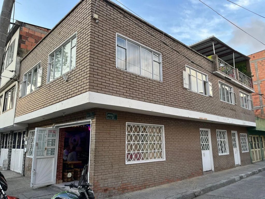 Casa en venta Cundinamarca Bogotá Olarte 183 m2 Habitaciones 5 Baños 3 Garajes 0 Precio $410000000
