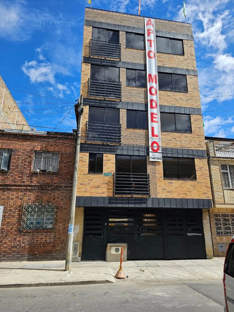 Apartamento en venta Cundinamarca Bogotá Restrepo Occidental 60 m2 Habitaciones 3 Baños 2 Garajes 1 Precio $365000000