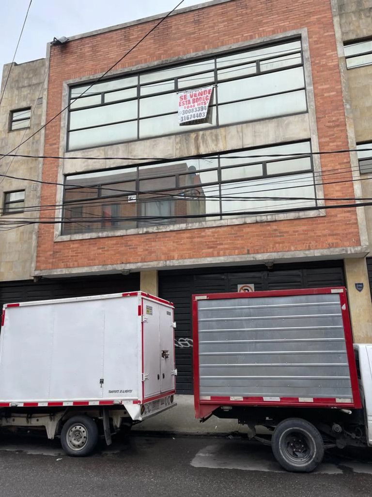 Edificio en venta Cundinamarca Bogotá Olaya 1050 m2 Habitaciones 1 Baños 6 Garajes 1 Precio $2300000000
