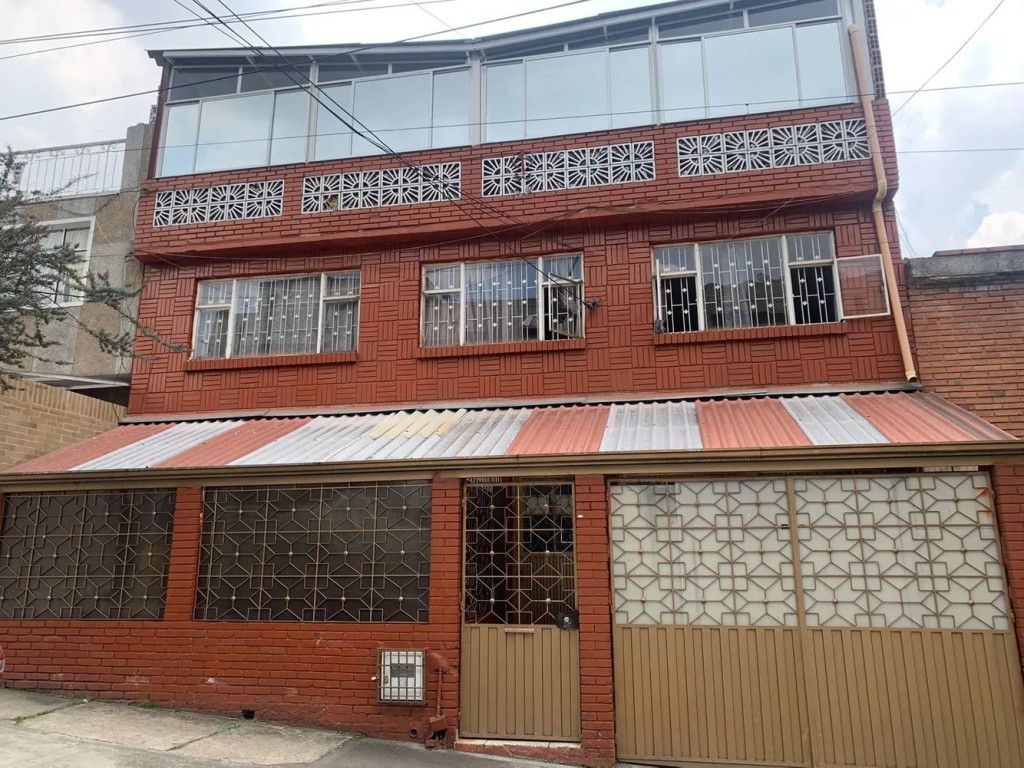 Casa en venta Cundinamarca Bogotá La Cabrera 451 m2 Habitaciones 9 Baños 6 Garajes 0 Precio $850000000